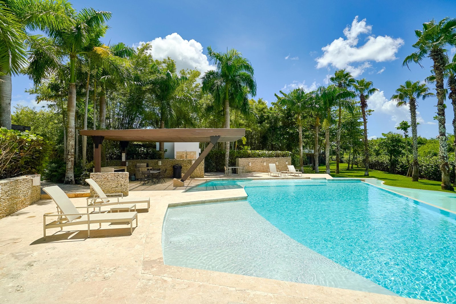 Real estate Dominican Republic, Homes for sale in Punta Cana, Buy property in Dominican Republic, Punta Cana condos for sale, Dominican Republic real estate agent, Luxury real estate Dominican Republic, Casa de Campo real estate, Casa de Campo villas for sale, Invest in Casa de Campo Dominican Republic, Beachfront homes Casa de Campo, Casa de Campo golf villas for sale, Buy property in Casa de Campo